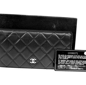 SaLE⚠️⚠️⚠️💯 CHANEL WOC/Matelasse Bifold Wa